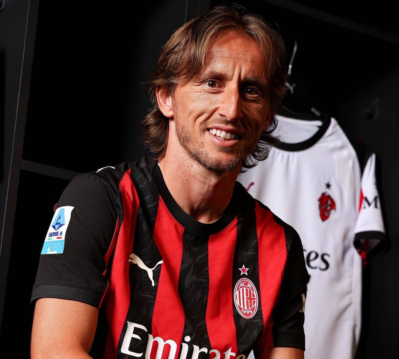 垂直城市建造游戏《雾隐天途》预告 明年3月发售