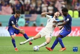 NBA：马刺惨遭连败 文班亚马表现亮眼